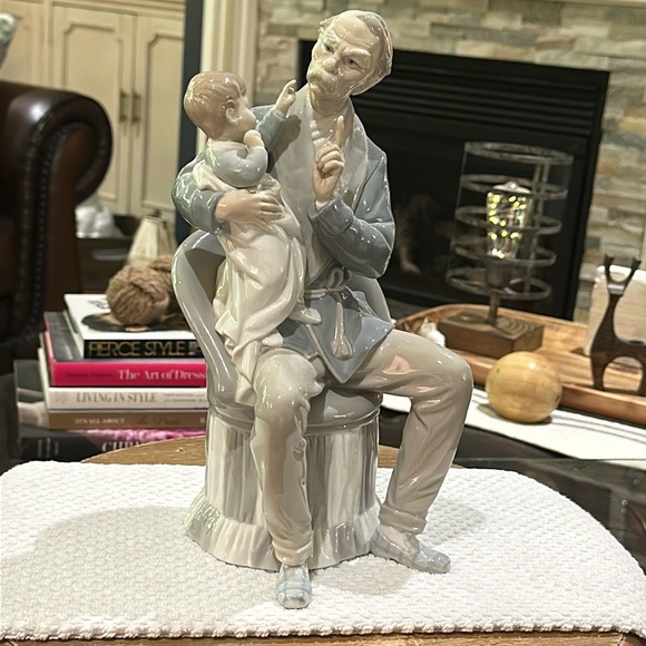 Lladro Retired Figurine, Grandfather #4654, Pristine, Vintage Unboxed - Picture 3 of 15